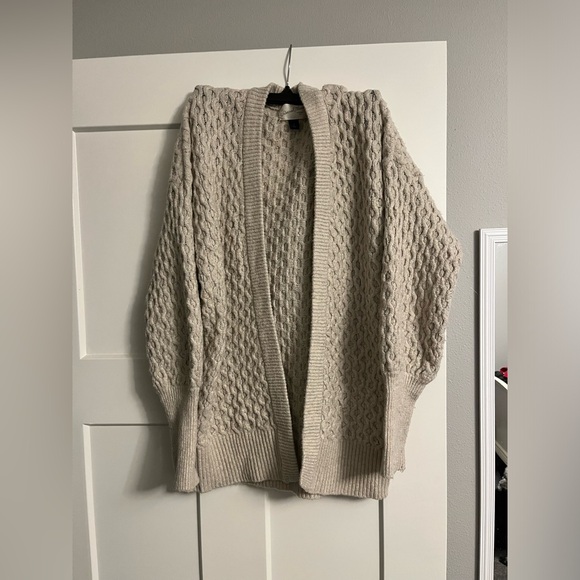 Cardigan - Picture 1 of 4